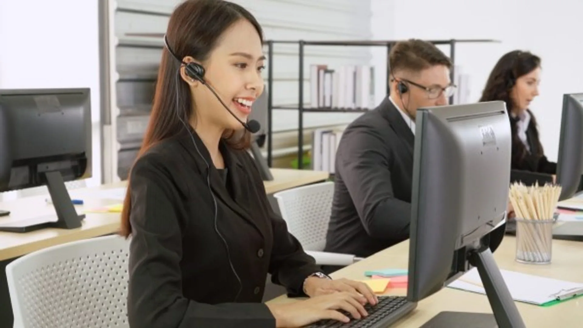 Hình ảnh trung tâm hỗ trợ J88